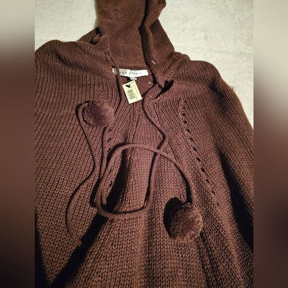NWT: Max Studio Poncho Brown, One Size.  Very Warm and snuggley! - Picture 4 of 4